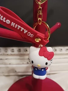 Hello Kitty Portachiavi Sanrio Charm 2" Figura - Portachiavi 2022 Nuovo con etichette - Foto 1 di 6