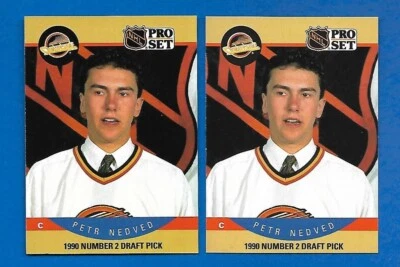 #402 PETR NEDVED RC ERROR BLACK LINE ON RED + CORRECTED 1990-91 PRO SET CANUCKS - Image 1 of 4