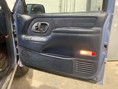 1995 - 1999 Chevy Tahoe Passenger RH Right Navy-26I Front Door Trim Panel Foto 1 de 4