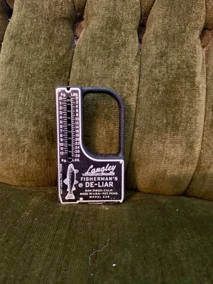 De colección Langley Fisherman’s De-Liar Modelo 228 Escala Vintage - Cinta métrica con caja Foto 1 de 4