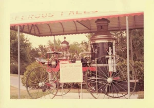 Vintage Foto Silsby Feuerwehr dampfbetriebene Feuerwehrausrüstung mit Pferden - Bild 1 von 1