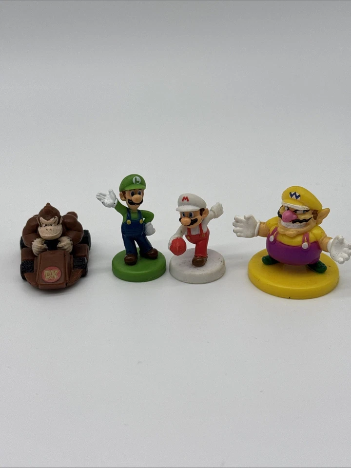 Hasbro NINTENDO Monopoly Gamer Repuesto Personaje Piezas Lote de 4 Wario Mario Foto 1 de 4