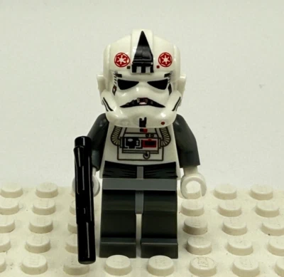 LEGO AT-AT Driver Minifigure Star Wars 8129 8084 (2010) - Image 1 of 4