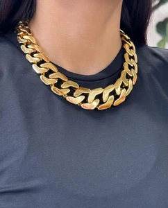 Collar de cadena gruesa graduada de eslabones cubanos reversibles de oro amarillo de 18 quilates para mujer - Imagen 1 de 10