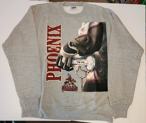 Vintage Phoenix Coyotes Sweatshirt Size L (Lee Sport, Made in USA) Cover