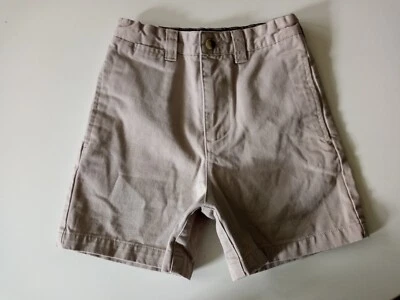Lindos pantalones cortos caqui BTS-RUGGED BEAR para niños talla 5 Foto 1 de 4