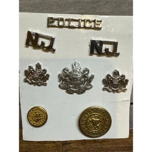 Spille e bottoni polizia vintage vari lotto di 8 - Foto 1 di 9