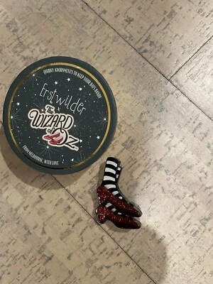 Broche chinelos rubi Firstwilder Wicked The Wizard of Oz - Imagem 1 de 2