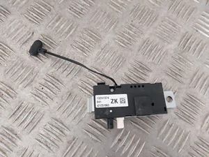 Amplificateur Antenne - OPEL INSIGNIA I (1) PHASE I (1) - Référence : 13241374 - Picture 1 of 4