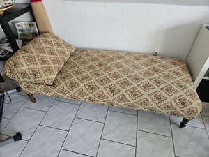 kleines Sofa, gebraucht mit Schlaffunktion. Chaiselonque - Bild 1 von 3