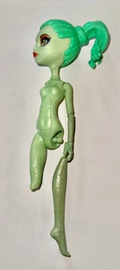 Muñeca Monster High CAM Crea un Monstruo Serpiente Verde Gorgona Niña *INCOMPLETA* - Imagen 1 de 7