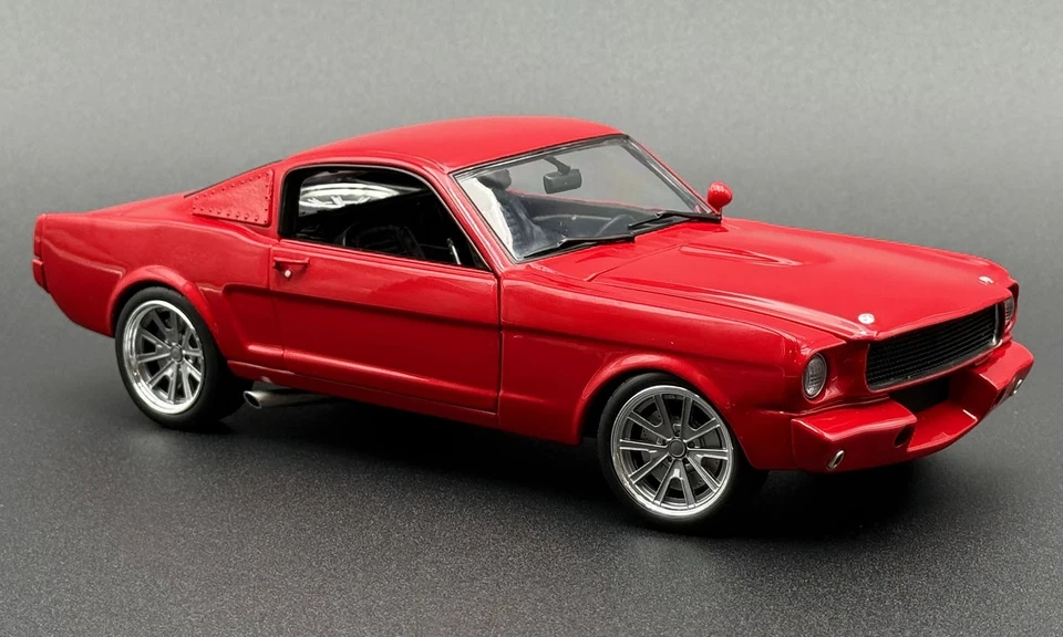 NUEVO EXCLUSIVO ACME - A1801887R - 1965 Shelby GT350R Pro Touring - Modelo 1:18 ACME Foto 1 de 4