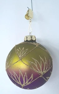 Large Ornate Ornament Green Magenta Floral Gold Glitter Christmas Plastic 4" - Picture 1 of 8