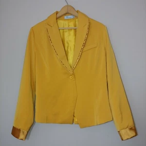 Blazer asimétrico forrado en oro talla mediana manga larga un botón - Imagen 1 de 10