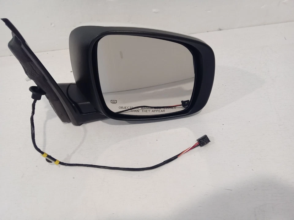 Conjunto de espejo derecho Town & Country 2014, Grand Caravan, Ram C/V OEM 1AB721W7AI Foto 1 de 4