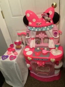 Juego de cocina y accesorios vintage de Minnie Mouse Happy Helpers de Disney Junior - Imagen 1 de 13