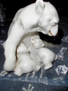 *Goebel* Figur Eisbär mit 2 säugenden Kindern TMK5 matt - Bild 1 von 5