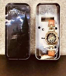 HARRY POTTER HOGSWART UNISEX ARMBANDUHR - Bild 1 von 5