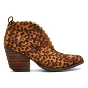 Coconuts by Matisse Women's Leopard Scallop Adalyn Ankle Boot Tan Brown Size 6 - Picture 1 of 12