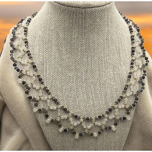 Vintage Handarbeit Perlenkette lila weiß Spitze Kragen Stil goldfarben - Bild 1 von 6