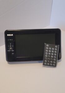 RCA RTV86073 Portable 7” Widescreen LCD TV W/ Remote - No Power Cord Untested
