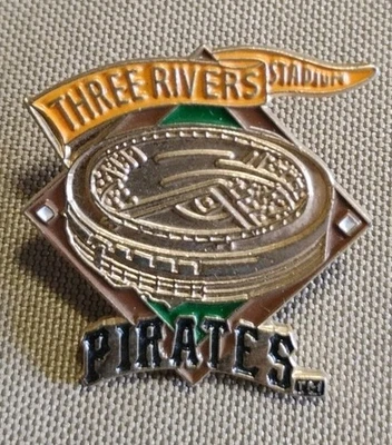 Three Rivers Stadium Pittsburgh Pirates Pinback Pin - Image 1 of 3
