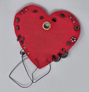 Free People Hearts on Fire Stud set NWT $38 - Picture 1 of 5