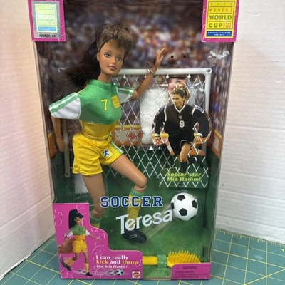 Christie Soccer Women's World Cup FIFA 1998 Mattel Barbie # 20351 - Image 1 of 4