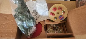 1996 Avon Christmas Is Coming Musical Revolving Advent Tree 100% Complete - Picture 1 of 10