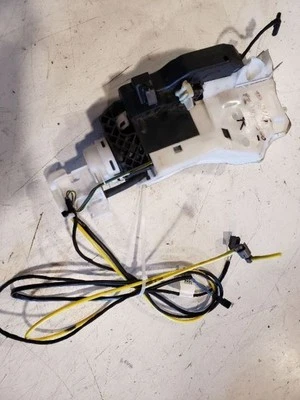 Mercedes SL550 R231 2012 - Actuador de bloqueo de puerta derecha OEM 2307200835  Foto 1 de 4