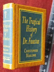 MINILIBRO 7X6 CM INGLÉS THE TRAGICAL HISTORY OF DR. FAUSTUS 350 PAGS SIMIL PIEL - Imagen 1 de 2