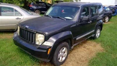 Fan Clutch 3.7L Fits 11-12 LIBERTY 208561 - Image 1 of 4