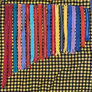 20 Piece Lot New Talon Metal Teeth Separating Zippers 8”-22” NOS Assorted Colors - Picture 1 of 15