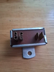 REGULADOR ESTABILIZADOR DE VOLTAJE INSTRUMENTO +10V NEG TIERRA COCHE CLÁSICO MGB MINI - Imagen 1 de 1