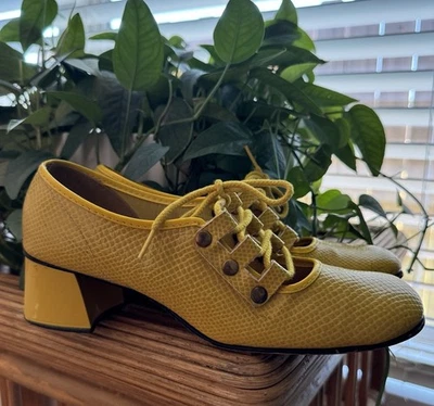 Vintage 1960s 70s Women's Yellow Shoes Mary Janes Mod Lace Up 7.5 - Image 1 of 4
