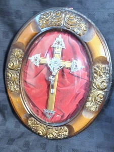 Antiguo Religioso Colgante de Pared Bajo Burbuja Vidrio Cúpula Madera de Oliva Original - Imagen 1 de 9