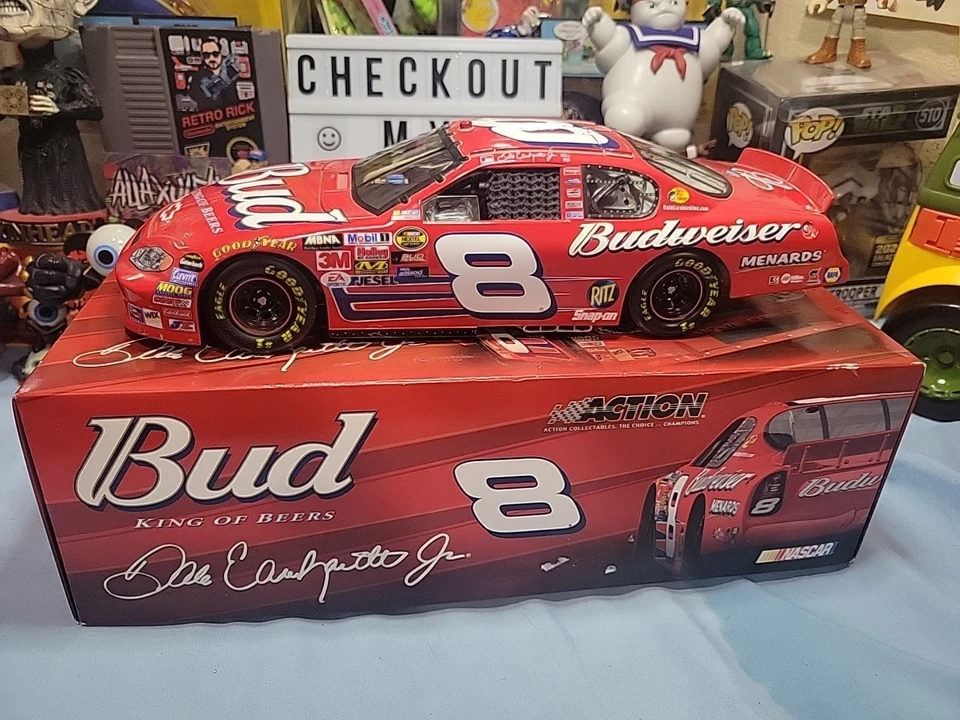 DALE WONHARDT JR #8 BUDWEISER Bud Monte Carlo 2005 acción 1/18 Foto 1 de 4