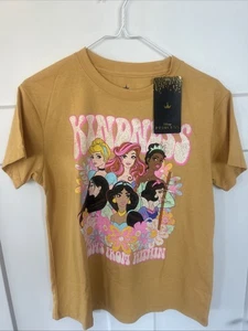 Nuovo con etichetta! T-shirt Principesse Disney piccola giallo senape "La gentilezza cresce dall'interno" - Foto 1 di 5