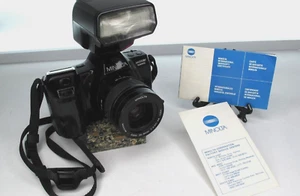 Minolta Maxxum 7000i 35mm SLR Film Camera w/3200i Flash 35mm-8mm Zoom Lens - Picture 1 of 16