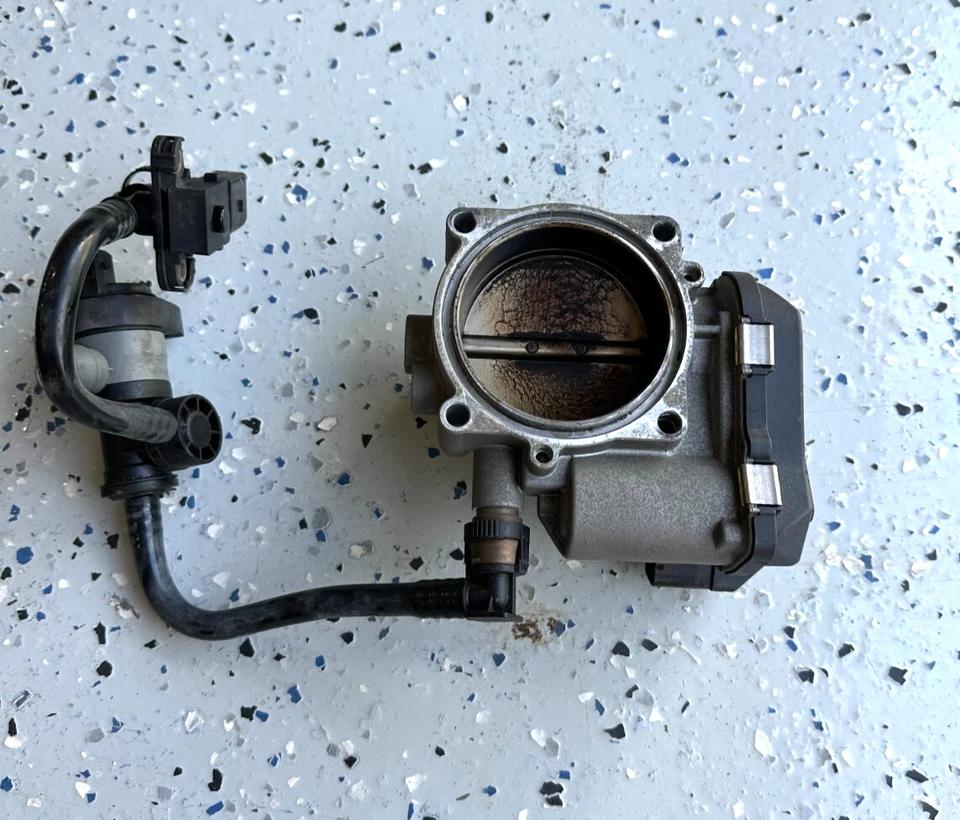 F30 F32 BMW 335i 435I 535i 740i N55 2013-2016 carrocería del acelerador 13547597871 7597871 Foto 1 de 3