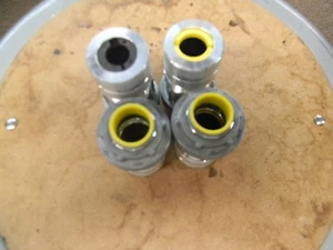 Hubbell F3 Straight  Strain Relief Cord Relief  3/4" With Nut and Adapter (4) - Picture 1 of 3