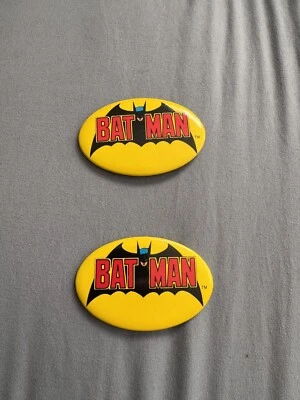 Rare Vintage 1982 BATMAN DC Comics Batman Logo Pins* Lot Of 2* Look! - Imagem 1 de 3
