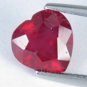 Impresionante rubí natural de 3,10 quilates 8,5 x 8,7 x 5,5 mm corte corazón piedra preciosa suelta de África - Imagen 1 de 4