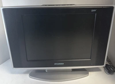 Sylvania LD155SC8 HDTV DVD Combo 15" Retro Gaming *TESTED-NO REMOTE* - Image 1 of 4