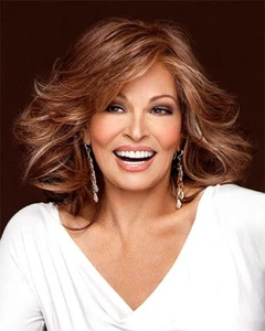 Goddess |  Raquel Welch - Picture 1 of 25