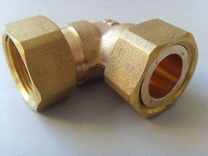 Winkel 90° Winkelverschraubung IG / IG 3/4" flachdichtend Messing Solar Thermie - Picture 1 of 1