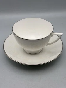 Minton England White Paisley Set of 1 Cup & Saucer Bone China - Picture 1 of 8