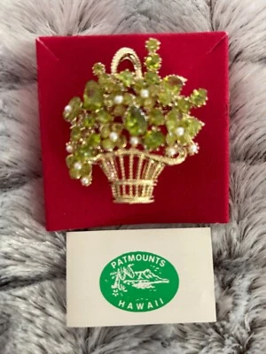 VINTAGE "HAWAIIAN DIAMONDS" OLIVINE PERIDOT SEMI PRECIOUS STONES BASKET PIN  - Image 1 of 4