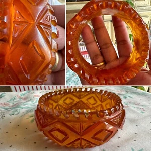 Vintage Carved Apple Juice Bakelite Bracelet Bangle Wt. 69.54 Grams - Picture 1 of 24