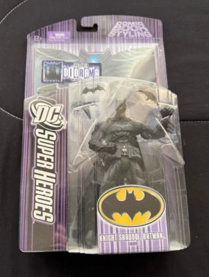 Figura de acción DC Super Heroes - Knight Shadow Batman Foto 1 de 4